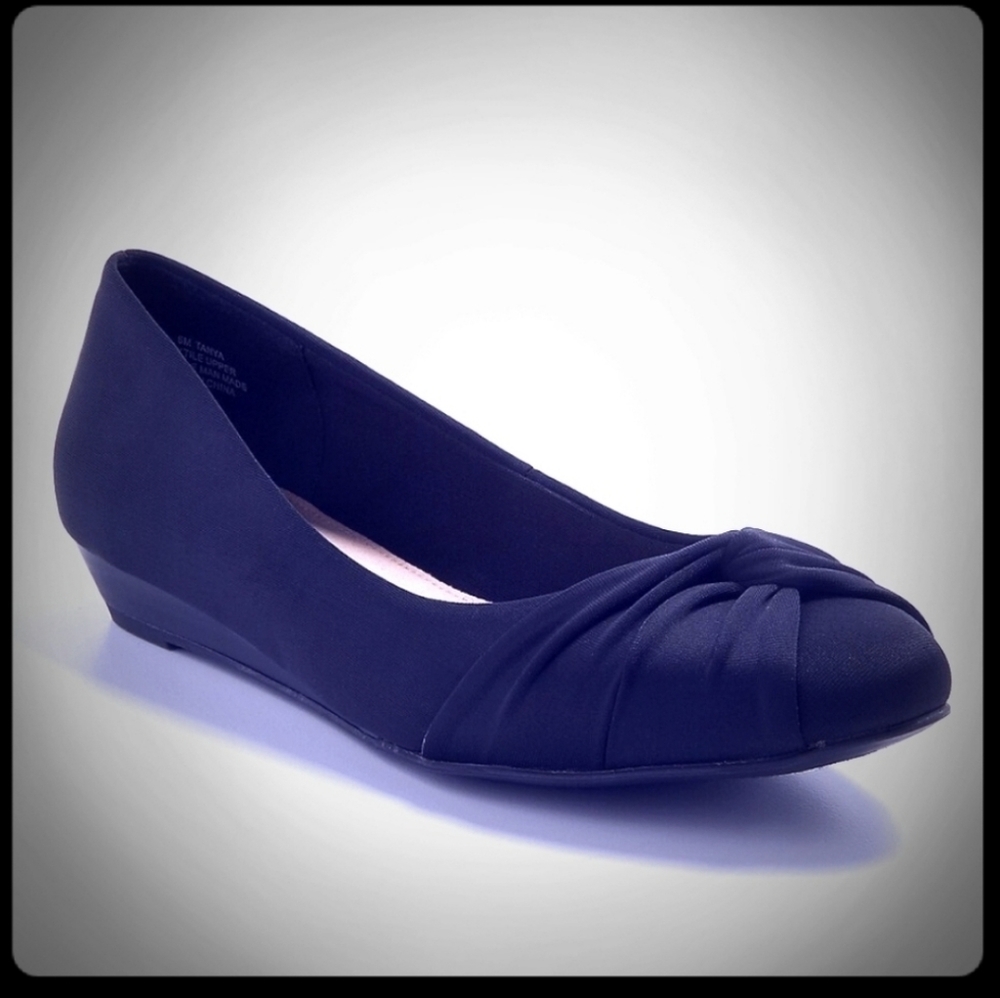 Black flats
